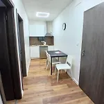 Dimael Hostel & Apartments
